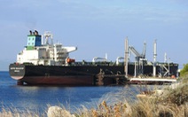 Hạm đội tàu cũ vận chuyển dầu mỏ Nga và những ông chủ giấu mặt