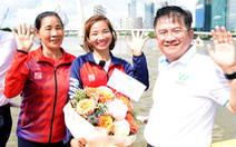 Nguyễn Thị Oanh đi buýt sông, cảm động vì 'những điều tuyệt vời'
