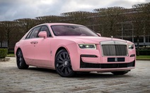 Rolls-Royce độ toàn màu hồng: Tốn 6 tháng, 1 bông hoa hết 30 giờ
