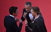 Tom Hanks nổi cáu trên thảm đỏ Cannes 2023