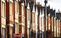 Chi phí vay tăng đẩy giá thuê nhà ở Anh lên mức kỷ lục