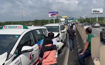 Tai nạn liên hoàn 5 ô tô trên cao tốc TP.HCM - Long Thành