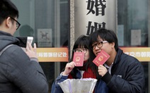 Số đăng ký kết hôn của Trung Quốc giảm kỷ lục