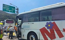 Hàn Quốc: 3 xe buýt chở học sinh va chạm liên hoàn, hơn 80 người bị thương