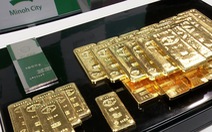 Đầu bếp Nhật Bản tặng hàng chục ký vàng cho chính quyền