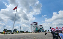 Cột cờ ống thép 63 mét tại cảng quốc tế Long An được xác lập kỷ lục cao nhất Việt Nam