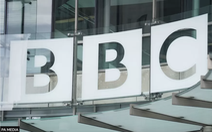 Người dẫn chương trình Đài BBC bị 'vạch trần' mua ảnh khiêu dâm trẻ em