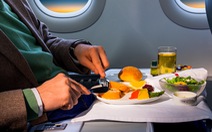 Bữa ăn trên máy bay: Ngon hay dở, sang hay xoàng?