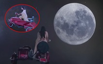 Nữ chính phim Ấn Độ lái xe máy lên mặt trăng để cứu chồng