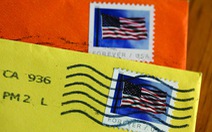 Giá tem và khủng hoảng bưu chính