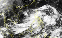 Vùng áp thấp, gió mùa tây nam gây mưa to, gió giật mạnh trên Biển Đông