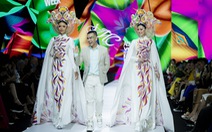 Khánh Vân, Minh Tú đọ trình catwalk khi diễn áo dài của NTK Minh Châu