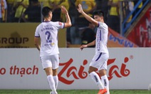 CLB Hà Nội tạm vươn lên dẫn đầu V-League