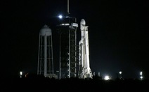 SpaceX phóng vệ tinh khổng lồ vào không gian