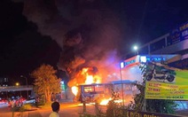 Vụ xe buýt bốc cháy trong đêm: Do bơm nhầm xăng