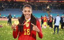 Tuyển nữ Tây Ban Nha nhận cúp vàng World Cup 2023 và 4,29 triệu USD thưởng