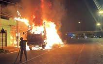 Xe tải cháy dữ dội trên quốc lộ 51, nhiều tấn vỏ hạt điều cháy đen