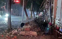 Động đất ở Trung Quốc: Hàng chục người bị thương, cả trăm ngôi nhà đổ sập