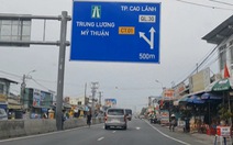 Chật vật tìm đường vào cao tốc Mỹ Thuận - Cần Thơ về miền Tây