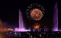 Hơn 50.000 người đến xem trình diễn pháo hoa kết hợp nhạc nước tại The Global City