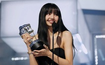 APT. của Rosé bùng nổ, Lisa tự đề cử, BTS khét tiếng nhưng Grammy vẫn là giấc mơ quá xa vời