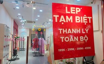 Một thương hiệu thời trang nữ ‘khai tử’, khách tiếc nuối 'săn sale' tới món cuối cùng