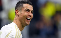 Cristiano Ronaldo và chuyện ‘không đổi áo’ với cầu thủ AS Roma