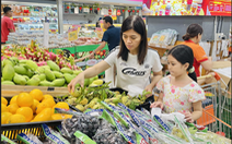 Mùng 4 Tết: thêm siêu thị mở cửa, rau xanh, thực phẩm tươi sống dồi dào