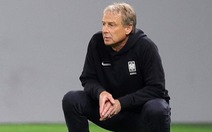 Hàn Quốc thông báo sa thải HLV Klinsmann qua... điện thoại