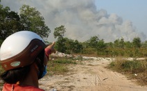 Cháy lớn khu đất nông nghiệp ‘uy hiếp’ bãi rác tạm Đồng Cây Sao ở Phú Quốc