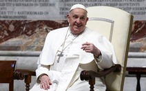 Vatican giải thích lời Giáo hoàng đề cập 'Ukraine nên giương cờ trắng'