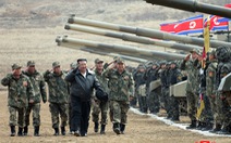 Nhà lãnh đạo Triều Tiên chỉ đạo tập trận xe tăng