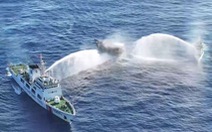 Phun vòi rồng tàu Philippines, Trung Quốc nói Manila 'đóng vai nạn nhân' ở Biển Đông