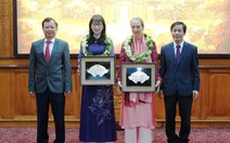 Hai nữ chuyên gia nước ngoài được Huế vinh danh là công dân danh dự nhân dịp 8-3