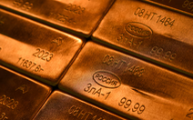 Bloomberg nêu lý do giá vàng thế giới lại chạm mức kỷ lục