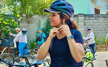 Khách tàu biển đi xe đạp khám phá đồng quê Nha Trang