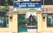 Đề văn Trường THPT Marie Curie quá dài, đọc đề mất 30 phút?