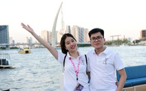 Từ Hà Nội vào TP.HCM nghỉ lễ, du khách mê luôn buýt sông hai tầng