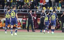 CLB Fenerbahce 'nghỉ đá' dâng cúp cho đối thủ rúng động Thổ Nhĩ Kỳ