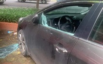 Đậu xe trước chung cư, 9 ô tô bị đập vỡ kính ở Hà Nội