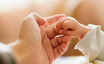 Ly kỳ ca truyền máu thai nhi, giúp người mẹ sinh con sau 7 lần sẩy thai