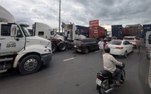Cao tốc TP.HCM - Long Thành - Dầu Giây, quốc lộ 51 ùn tắc kéo dài