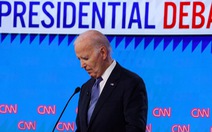 Phe Dân chủ thất vọng với ông Biden, chủ tịch Hạ viện kêu gọi phế truất