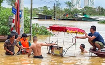 Sông Hồng dâng 10cm mỗi giờ, chủ tịch Hà Nội yêu cầu tính toán phương án lũ mức báo động 3