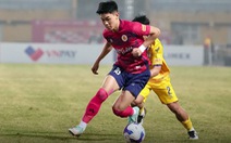 Trở lại xem V-League: HLV Kim Sang Sik khó hài lòng