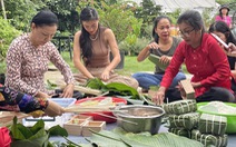 Đến Thảo Điền học gói bánh chưng, cách kho thịt với lá mít và bày mâm cơm Tết