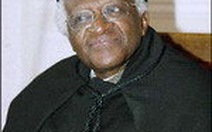 Tổng giám mục Tutu nhận bằng tiến sĩ danh dự