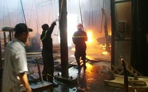 Bình Dương: Cháy rụi xưởng sản xuất đồ gỗ Kuma