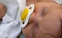 Núm vú giả giúp giảm nguy cơ đột tử ở trẻ sơ sinh