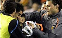 UEFA giảm án cho các cầu thủ "đấu võ tại Mestalla"